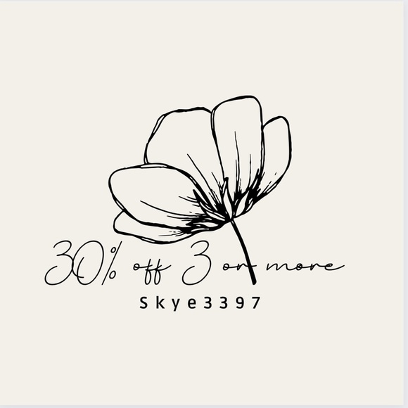 3 or more items from entire closet + get 30% off - Picture 8 of 12